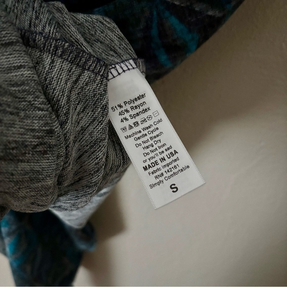 LuLaRoe Sarah long cardigan sweater with a geometric pattern Small - Picture 6 of 6